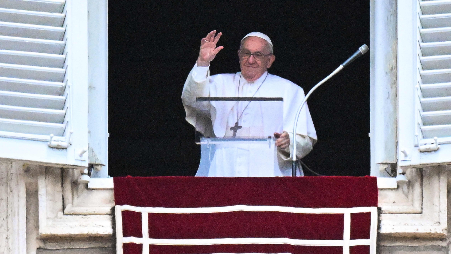 Der Papst beim Mittagsgebet im Vatikan | AFP