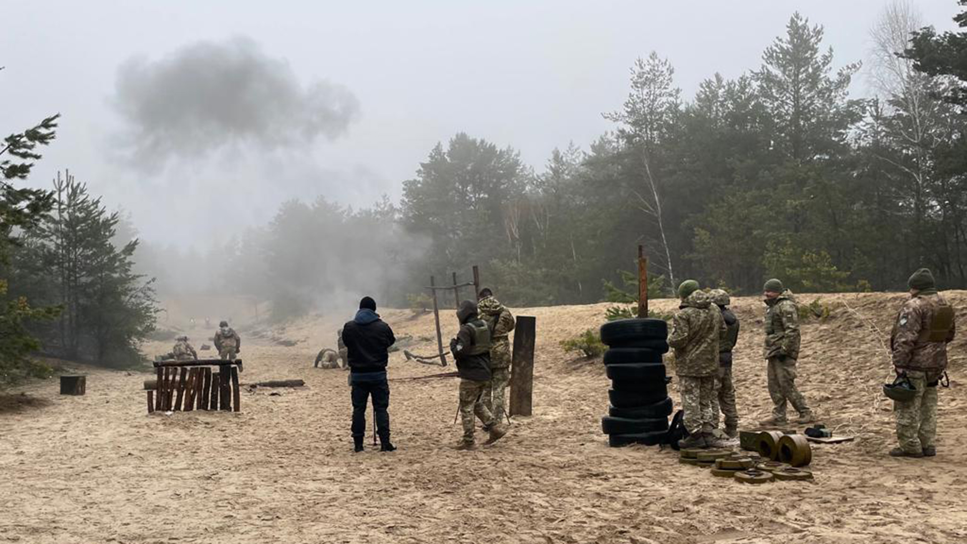 Grenze zu Belarus: Ukrainer trainieren für den Ernstfall