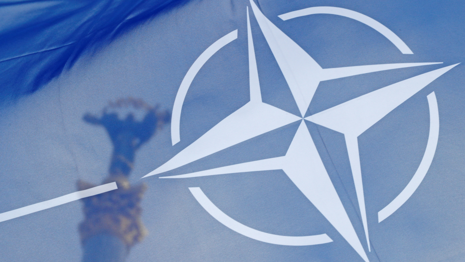 L’adesione dell’Ucraina: nove paesi della NATO hanno esercitato pressioni, un po’