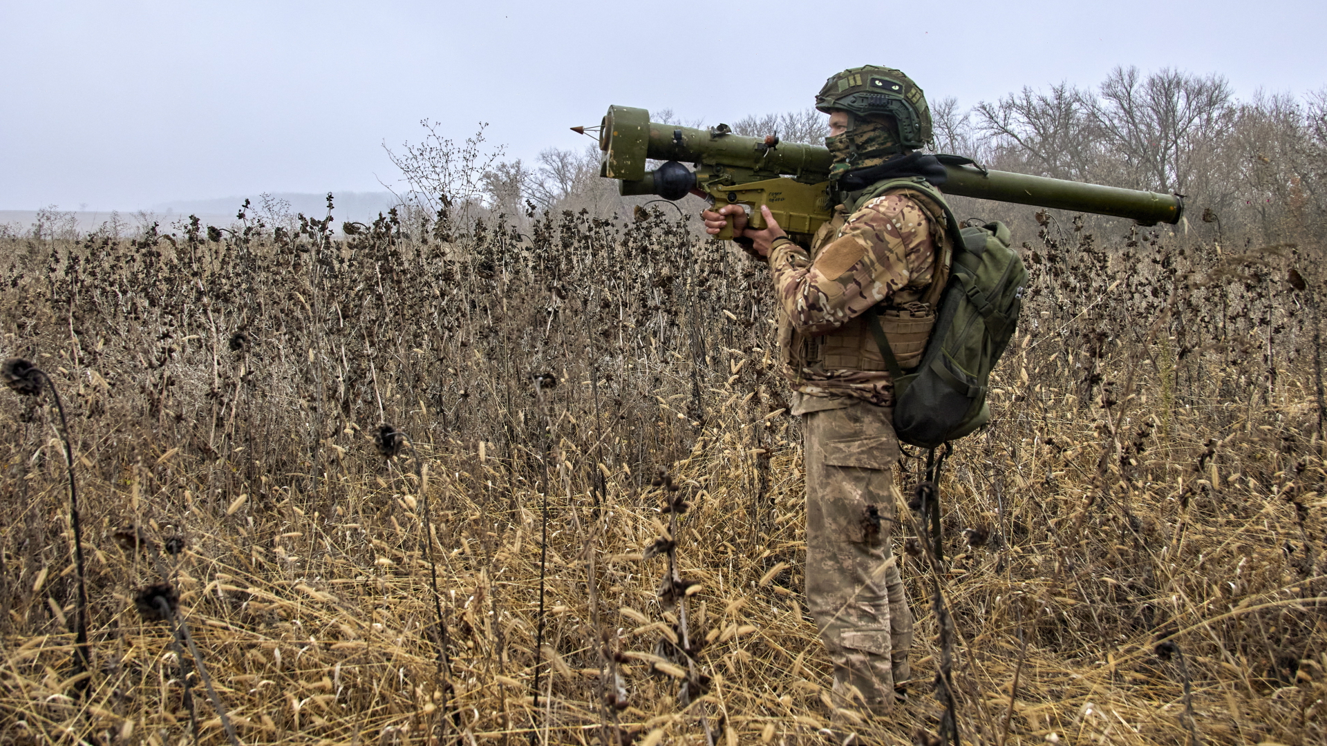 Ukrainischer Soldat mit einem MANPAD | EPA