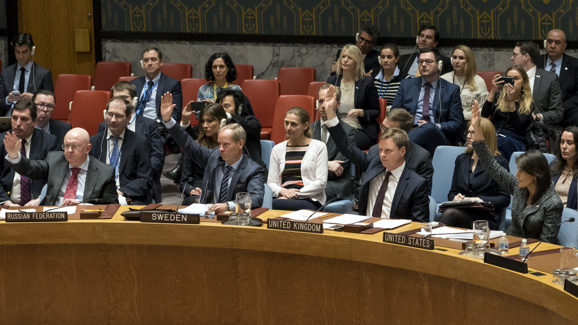 Russland, Schweden, Großbritannien und die USA bei einer Abstimmung zu Jemen | Bildquelle: AP