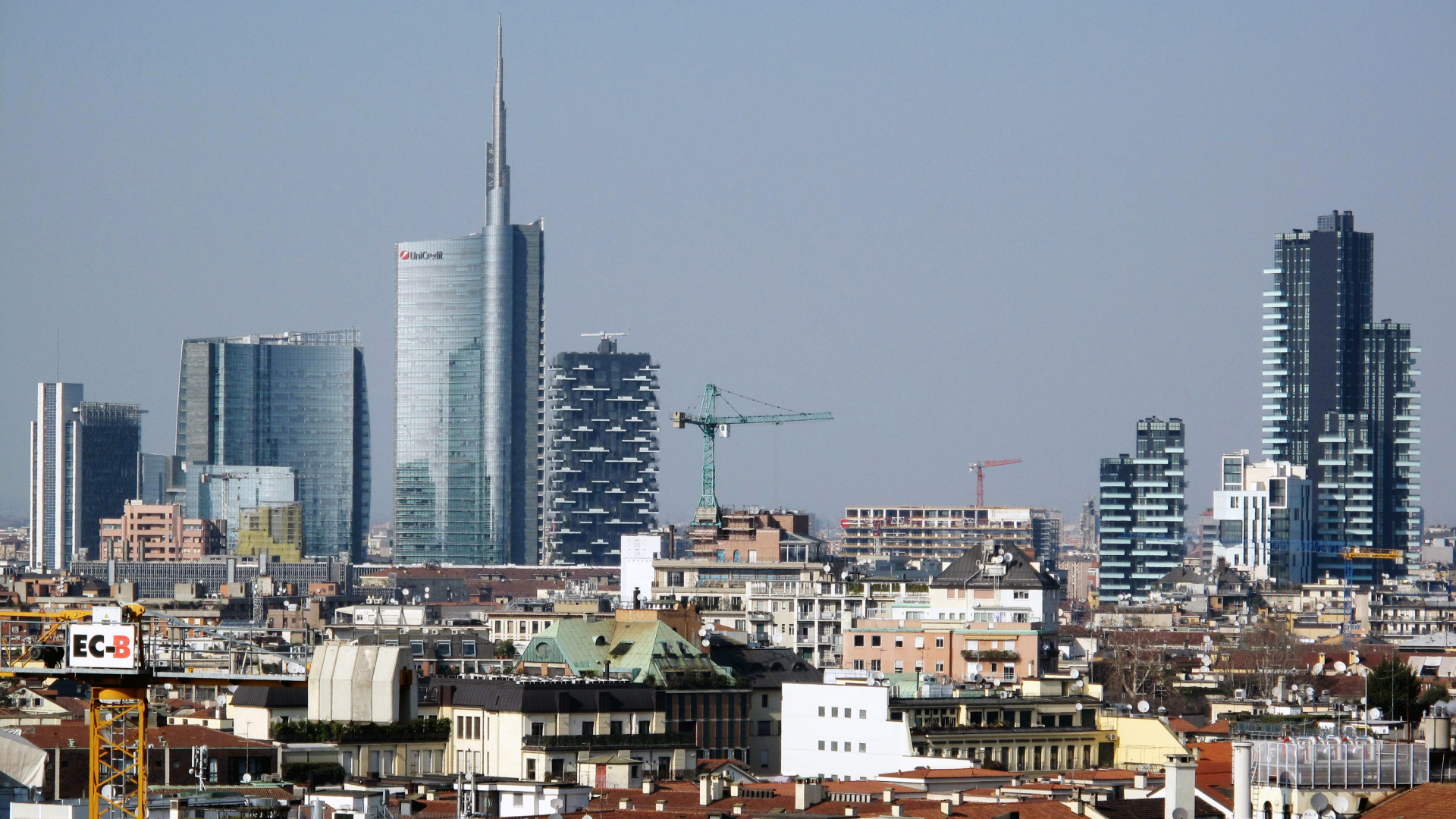 Blick auf Mailand - im höchsten Haus auf der linken Bildseite ist Unicredit untergebracht.