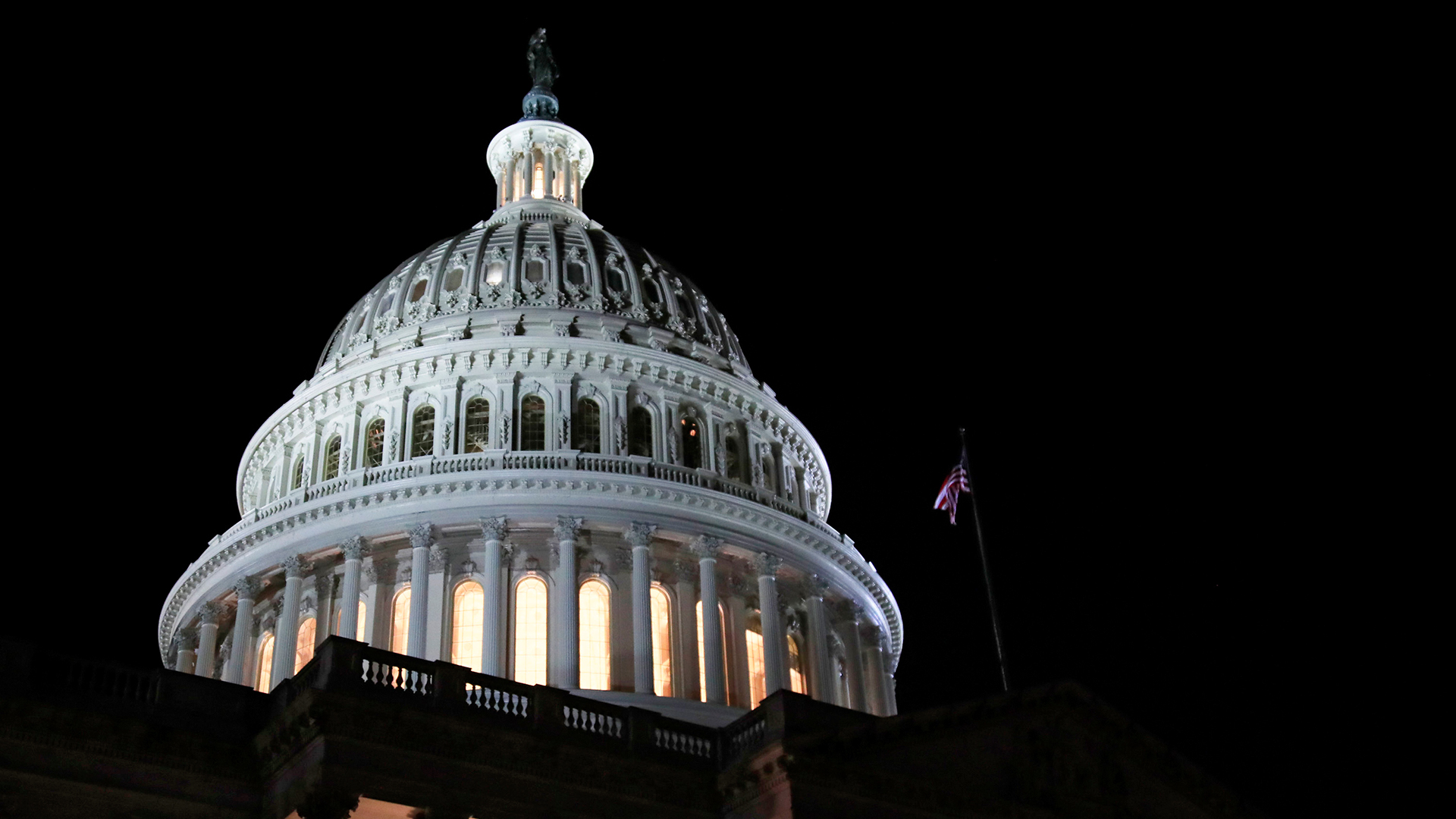 Das Kapitol in Washington bei Nacht | dpa