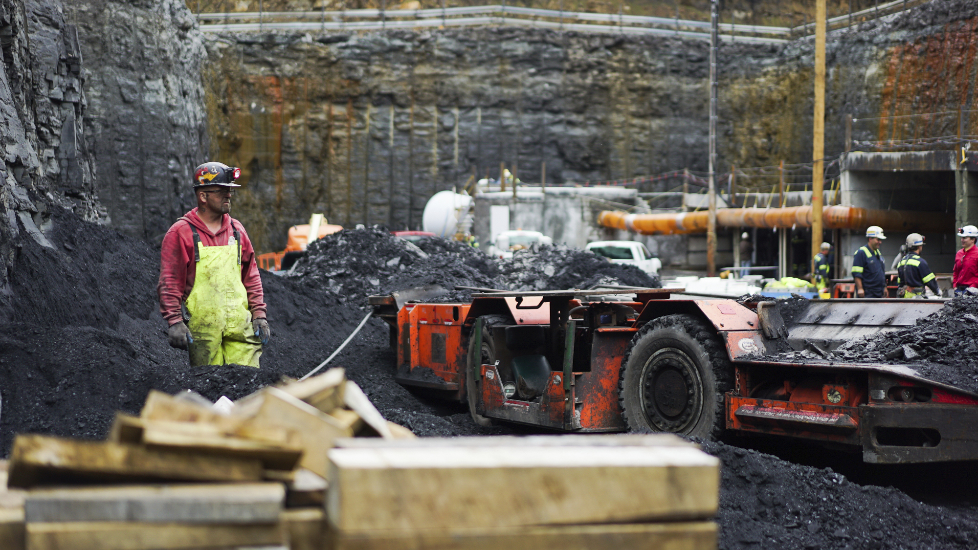 Ein Arbeiter in einem Kohlebergwerk in Friedens (US-Bundesstaat Pennsylvania) | picture alliance / Dake Kang/AP/dpa