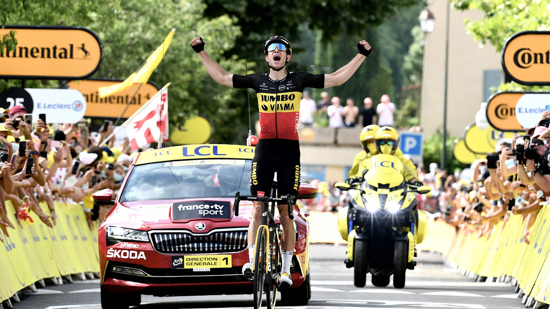 Der Belgier Wout van Aert feiert seinen Etappensieg bei der Tour de France. | AFP