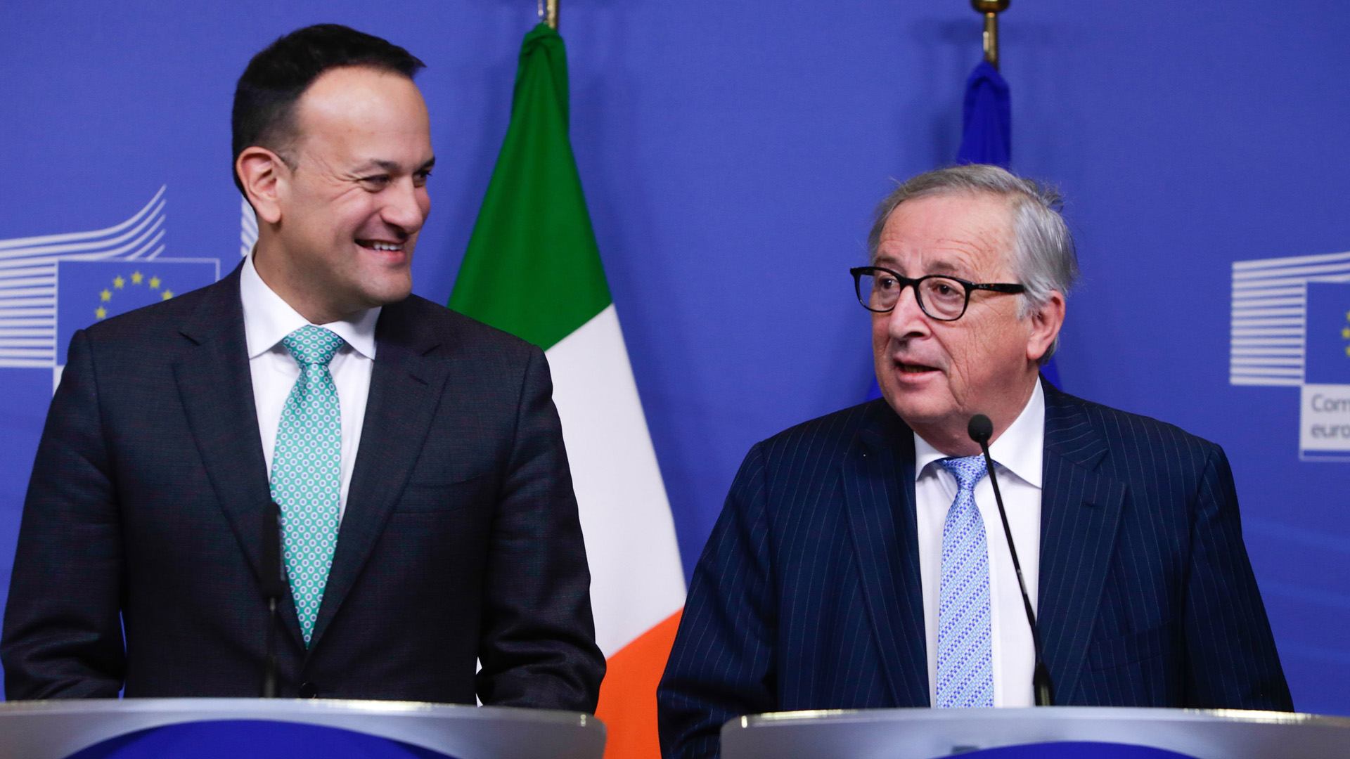 Leo Varadkar (links) und Jean-Claude Juncker | AFP