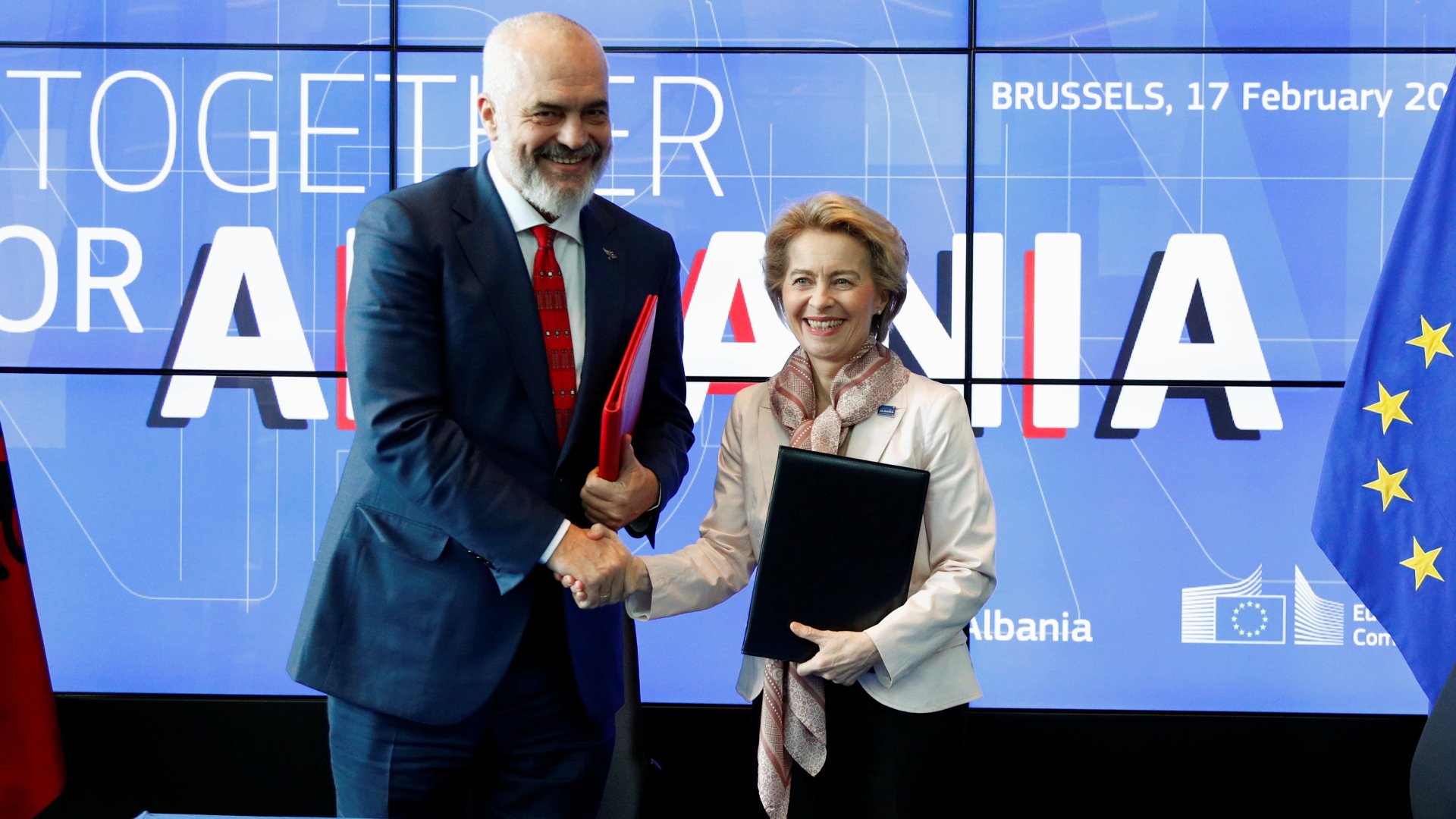 Albaniens Regierungschef Rama und EU-Kommissionschefin von der Leyen | REUTERS