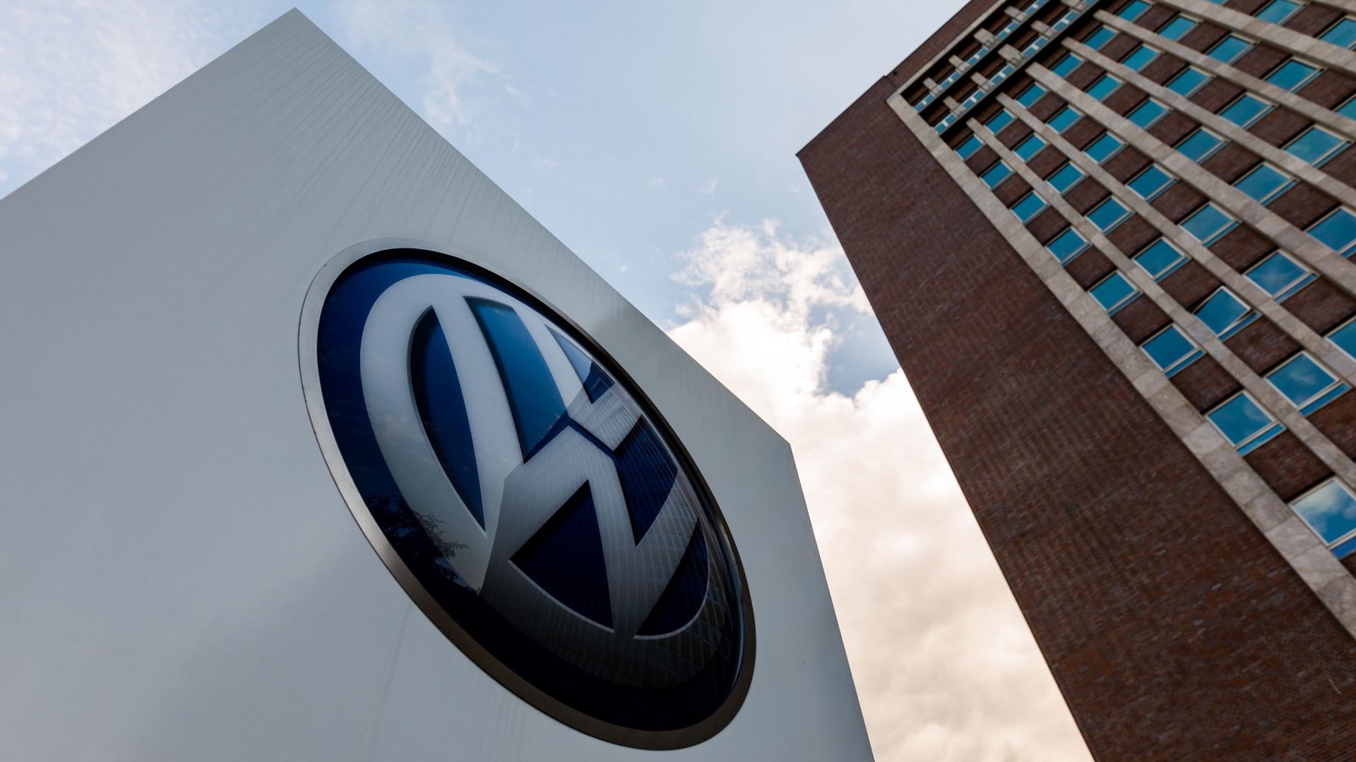 Die VW-Konzernzentrale in Wolfsburg | dpa