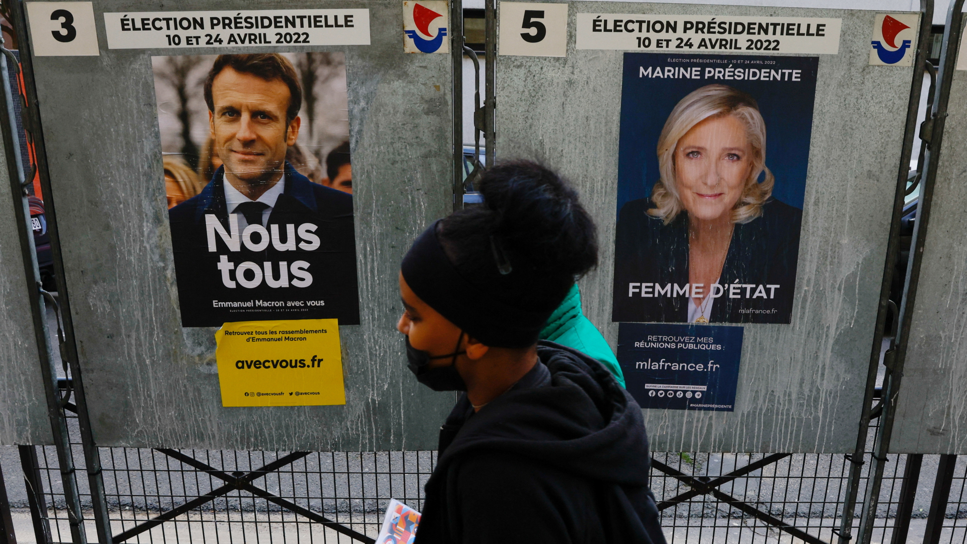 Wahlplakate von Macron und Le Pen im Wahlkampf | REUTERS