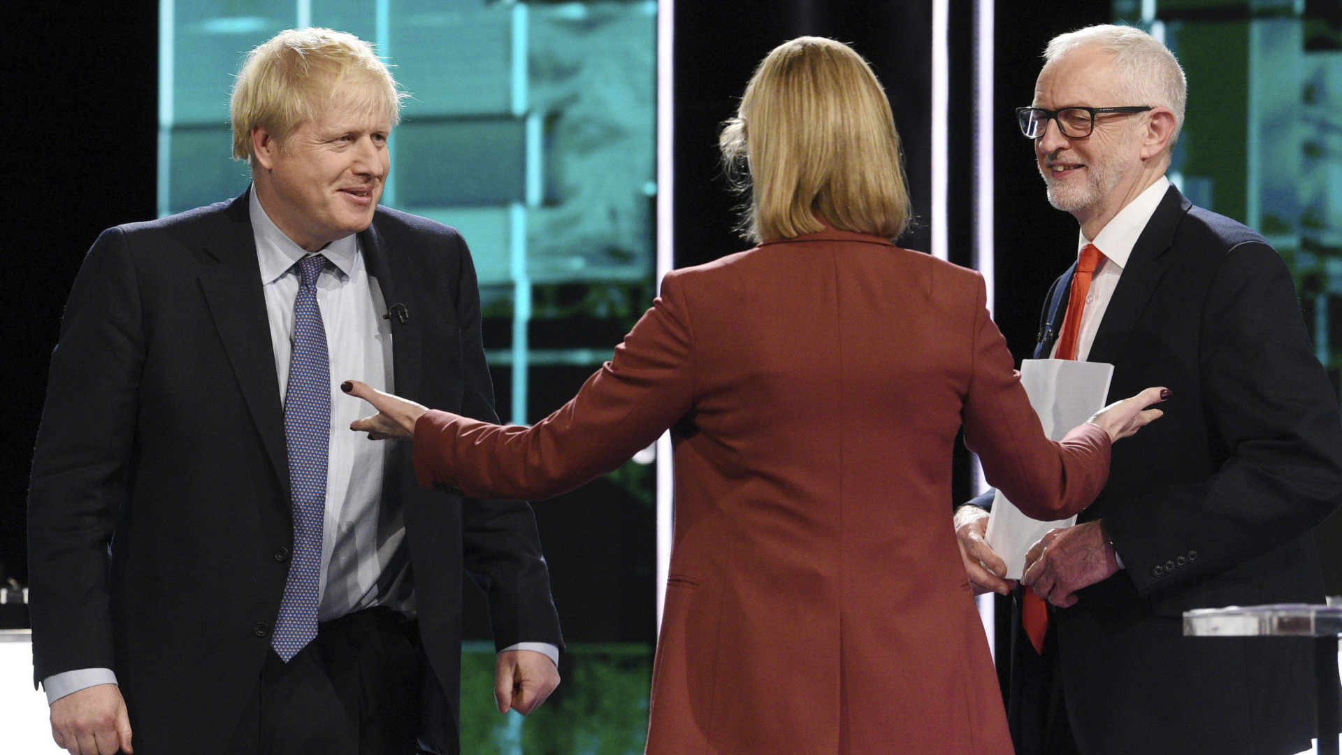 Jeremy Corbyn und Boris Johnson bei einem Fernsehduell am 19. November.  | AP