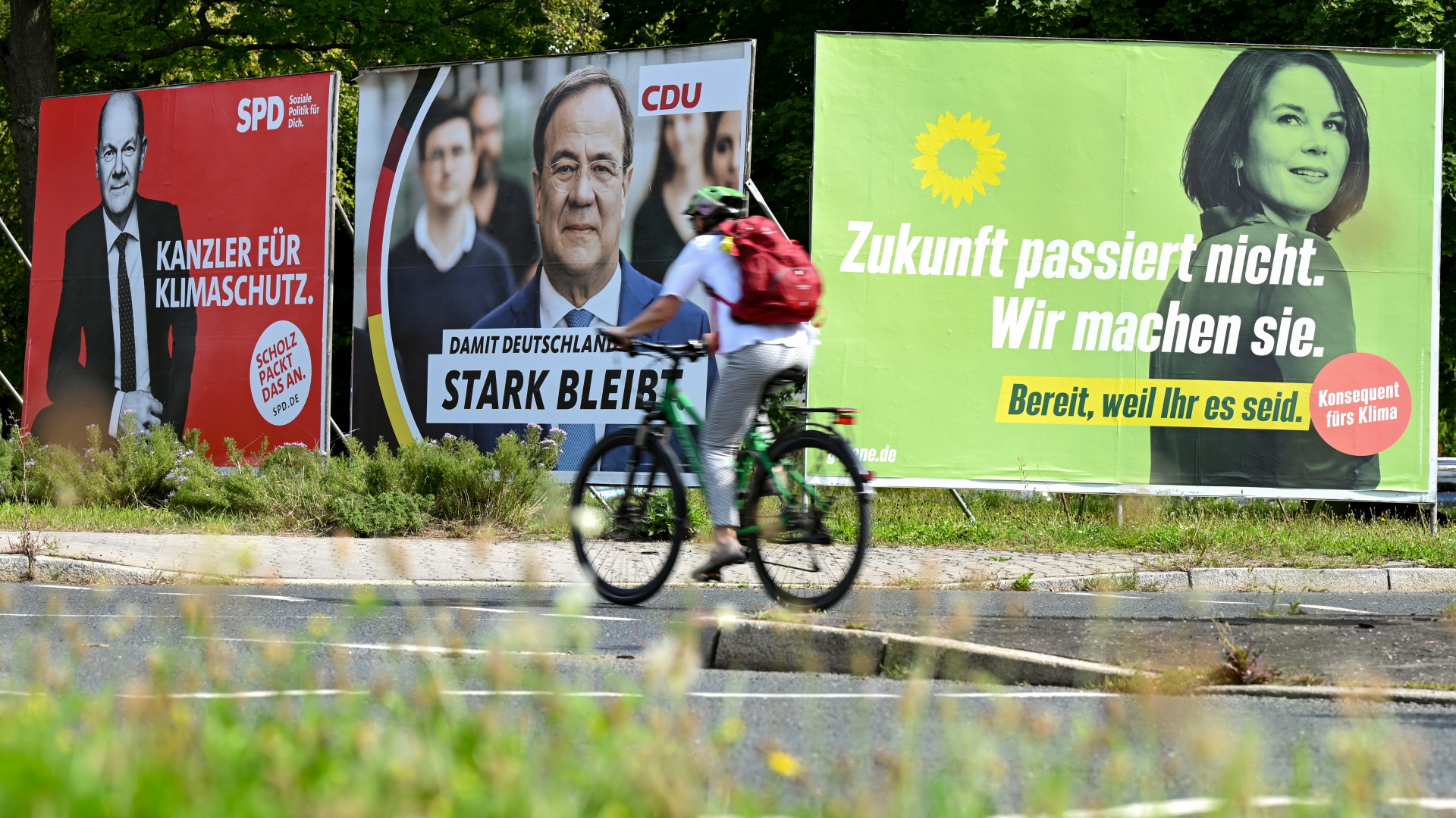 Wahlplakate in Frankfurt am Main | dpa