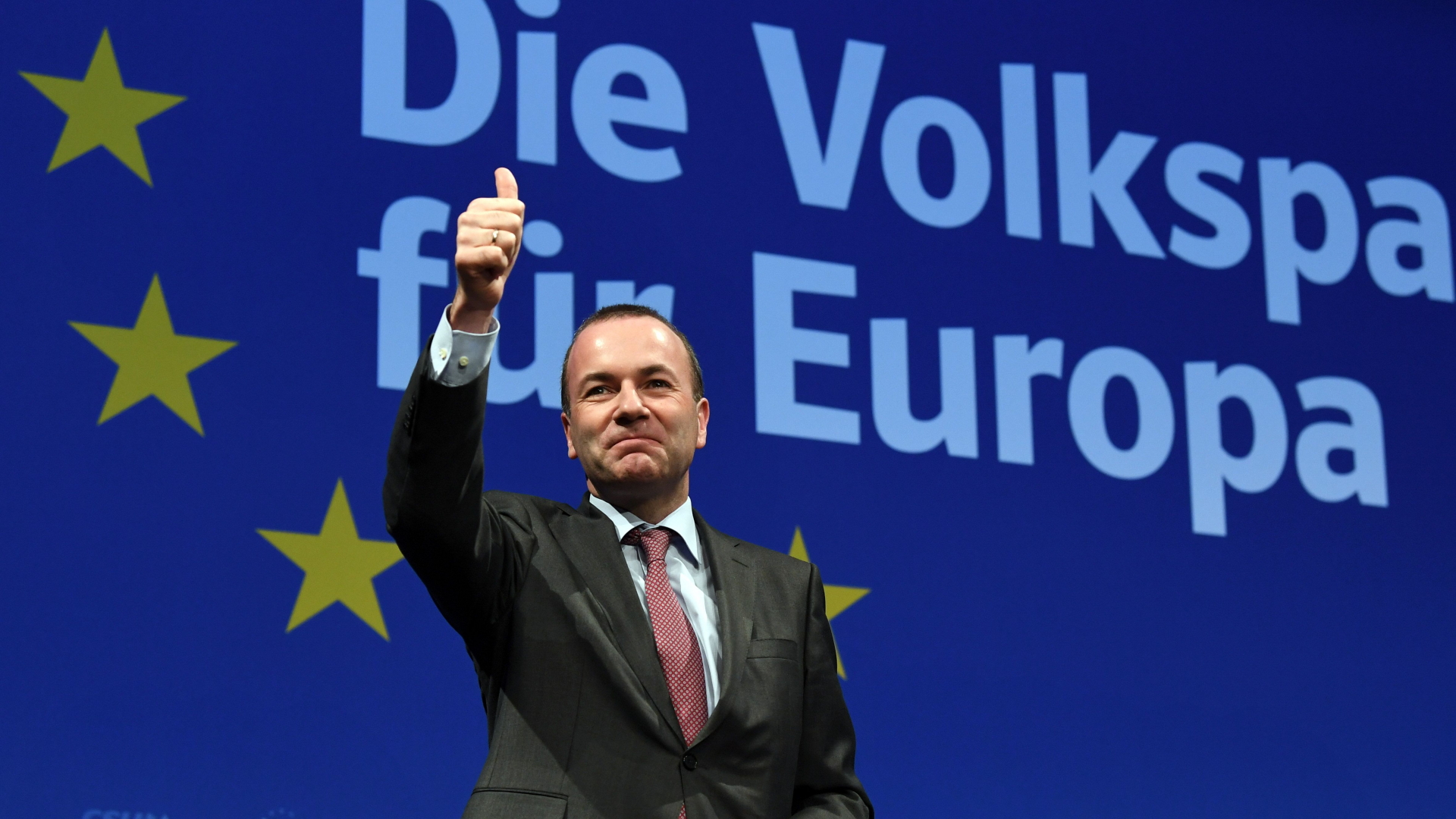 Spitzenkandidat Manfred Weber bei der Delegiertenversammlung in München.  | Bildquelle: AFP