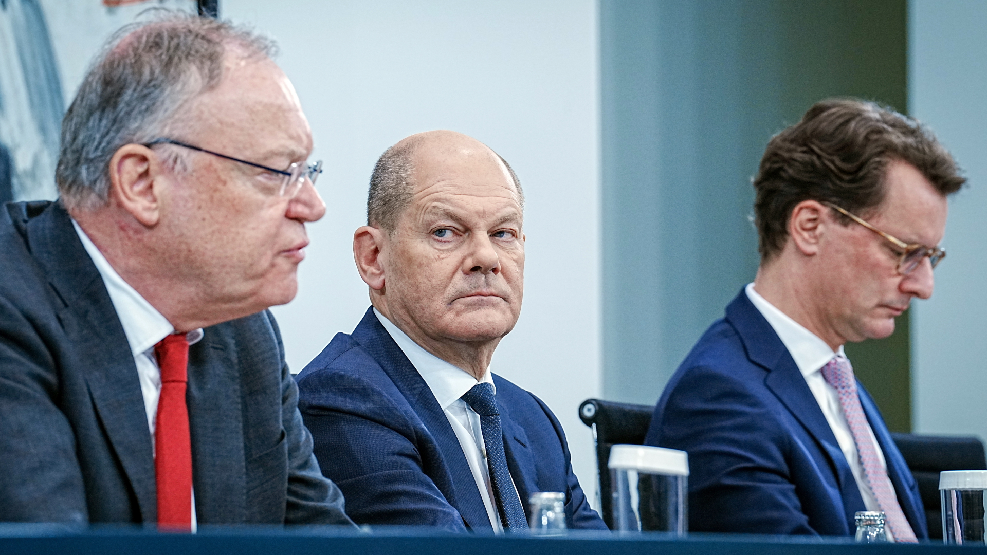 Stephan Weil, Olaf Scholz und Hendrik Wüst | dpa