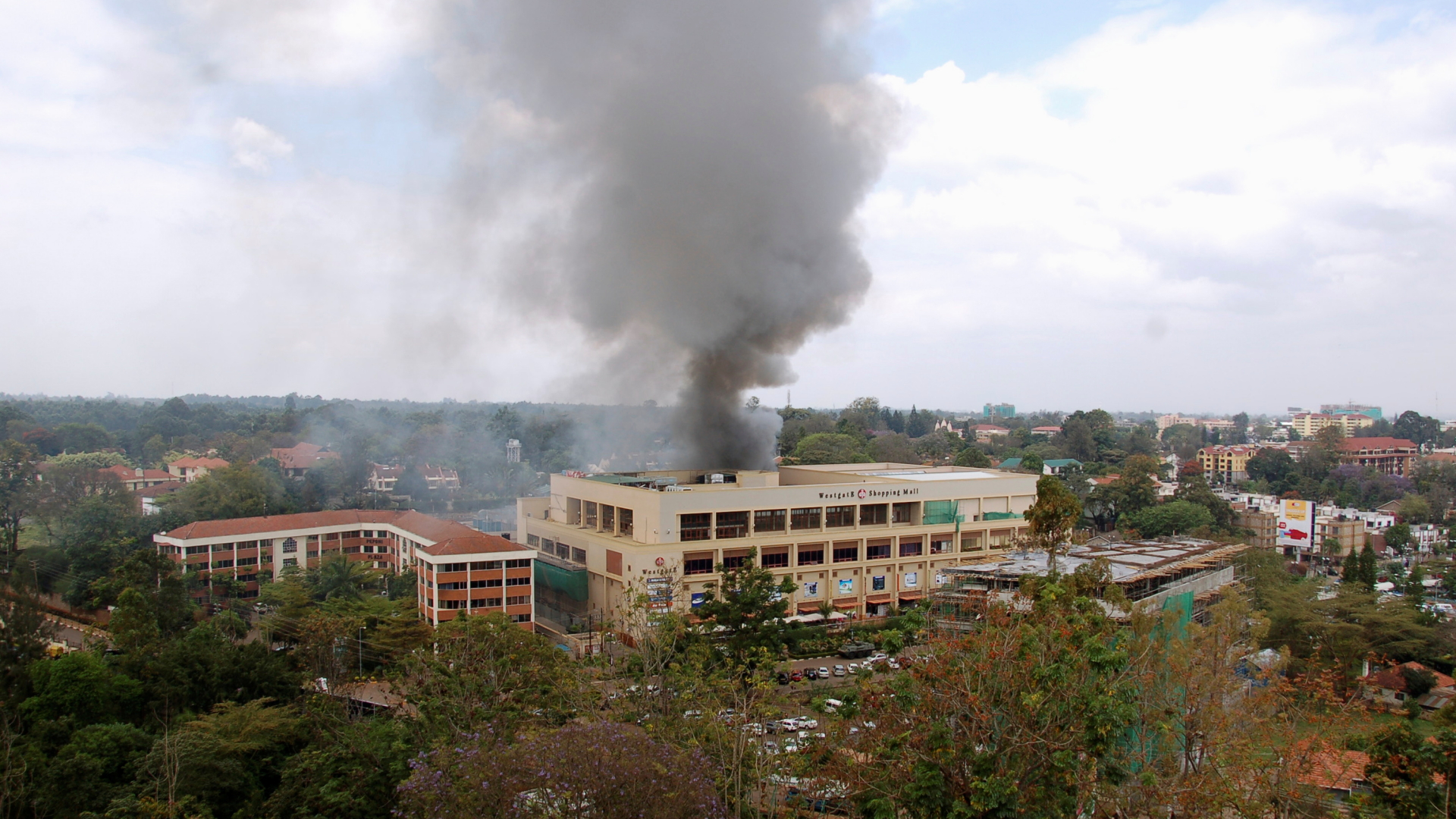 Im September 2013 steigt Rauch über dem Westgate Einkaufszentrum auf. | REUTERS