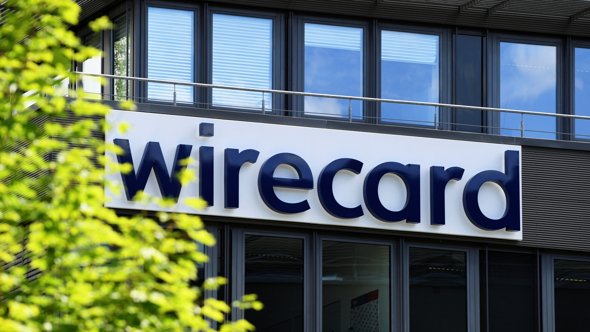 Logo des insolventen Zahlungsdienstleisters Wirecard am Firmensitz in Aschheim. | Bildquelle: REUTERS