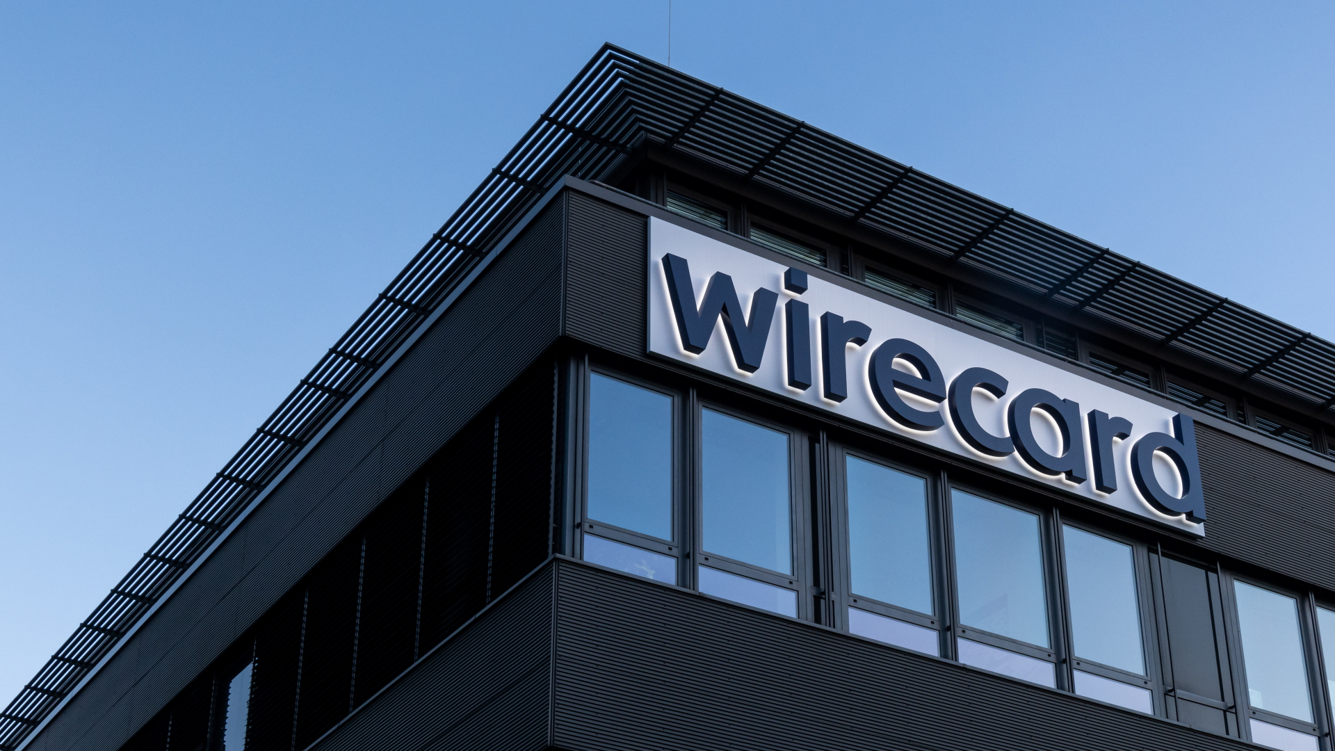 Wirecard-Schriftzug auf dem Firmengebäude in Aschheim | dpa