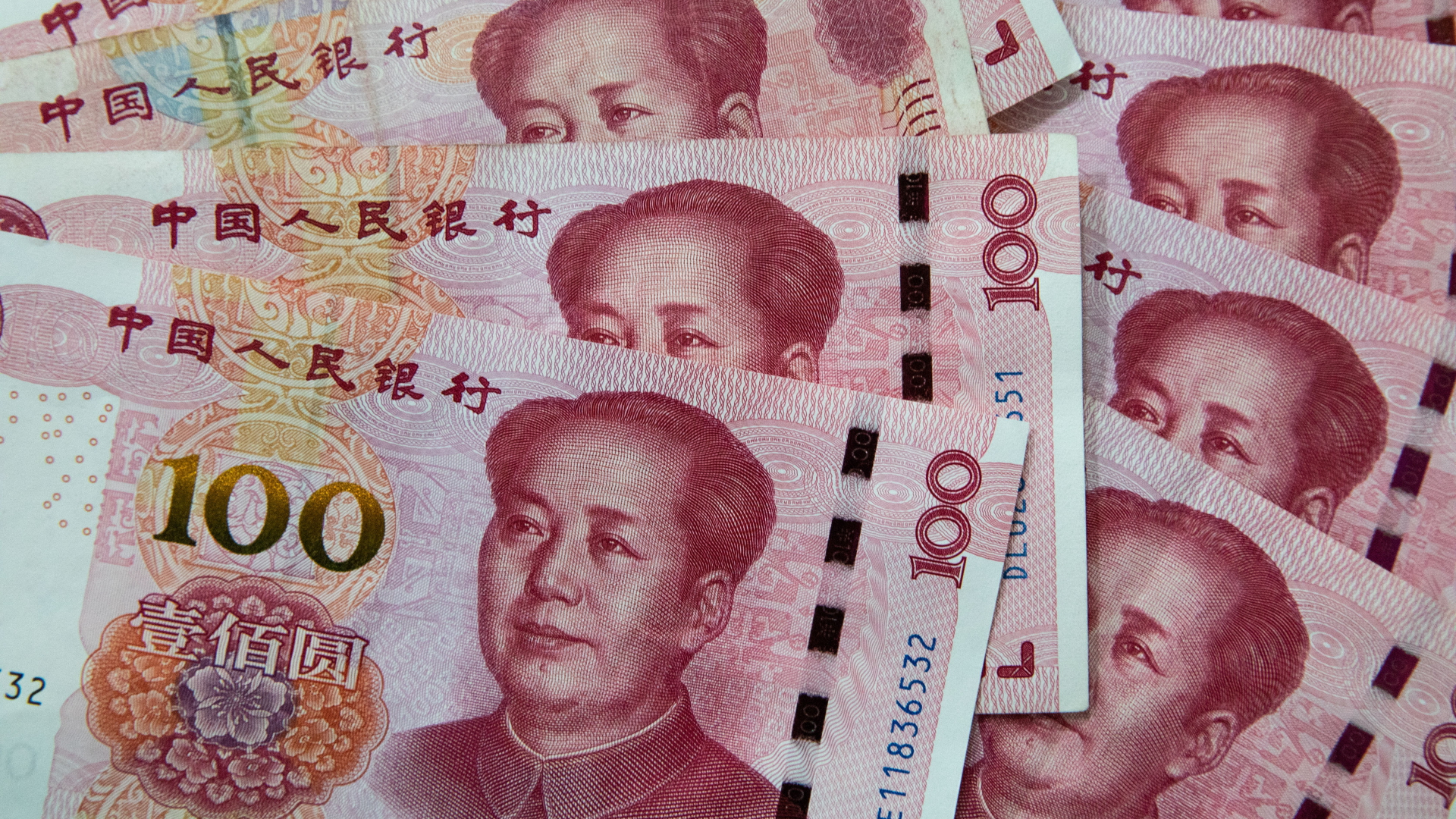 Yuan-Banknoten | ROMAN PILIPEY/EPA-EFE/REX