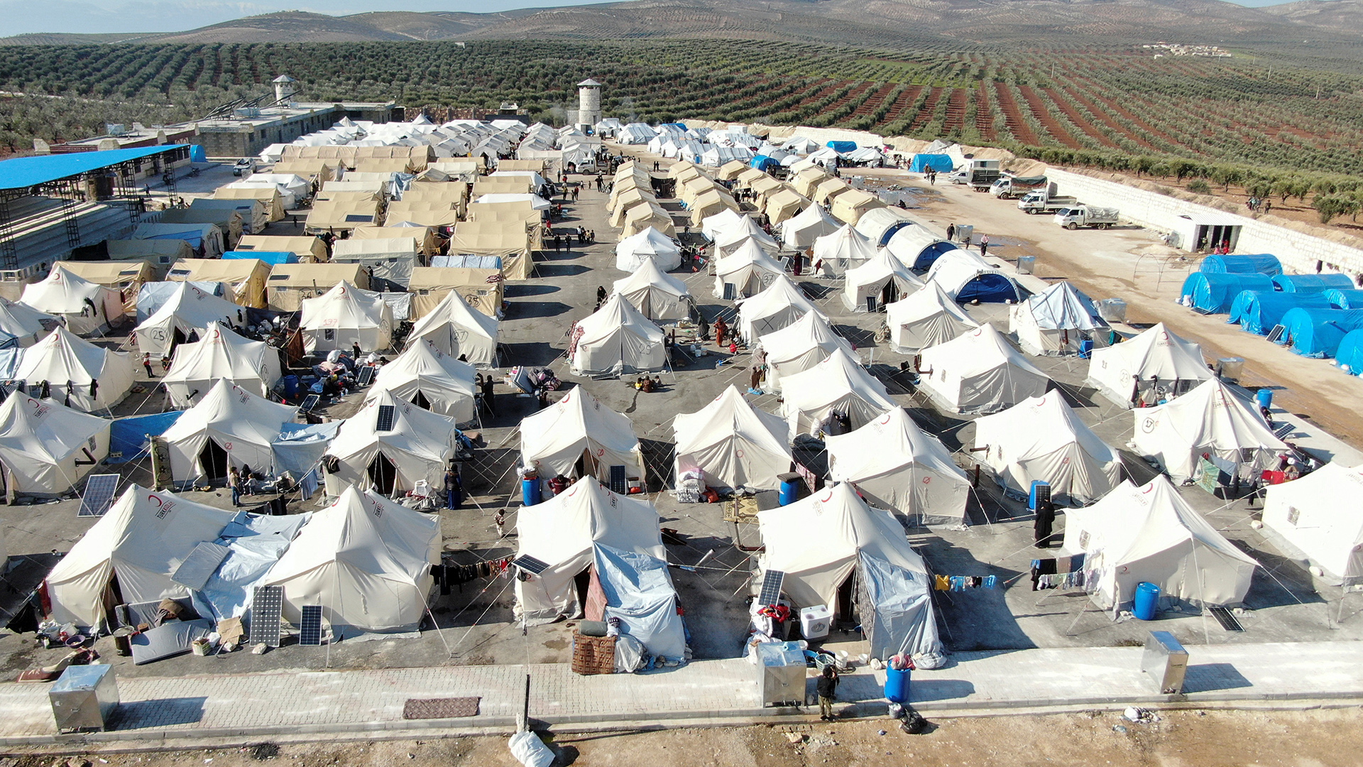 Zelte in einem Lager für Überlebende des Erdbebens am Rande Stadt Jandaris, Syrien. | REUTERS