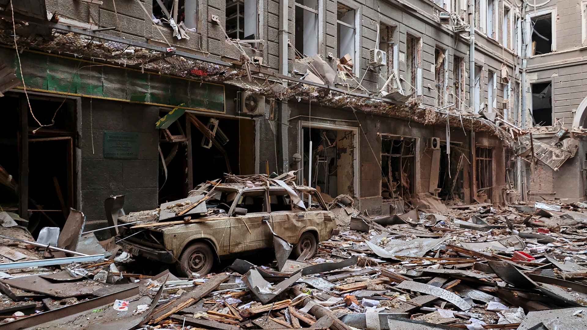 Zerstörte Gebäude in der Innenstadt von Charkiw, Ukraine | EPA