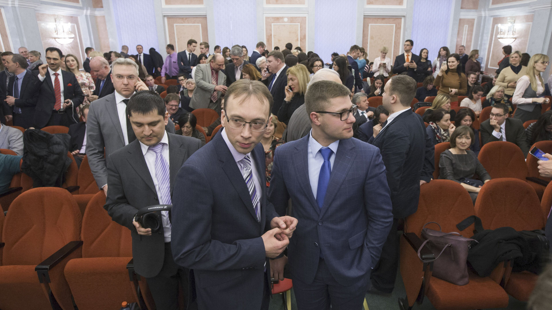 Mitglieder der Zeugen Jehovas am Gericht in Moskau