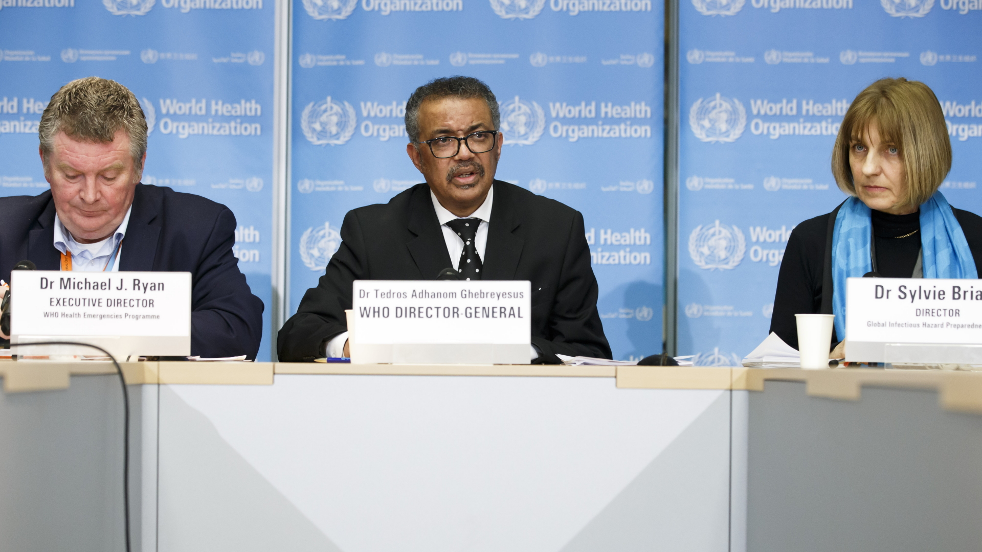 Podium bei der WHO-Konferenz zum Coronavirus in Genf | dpa