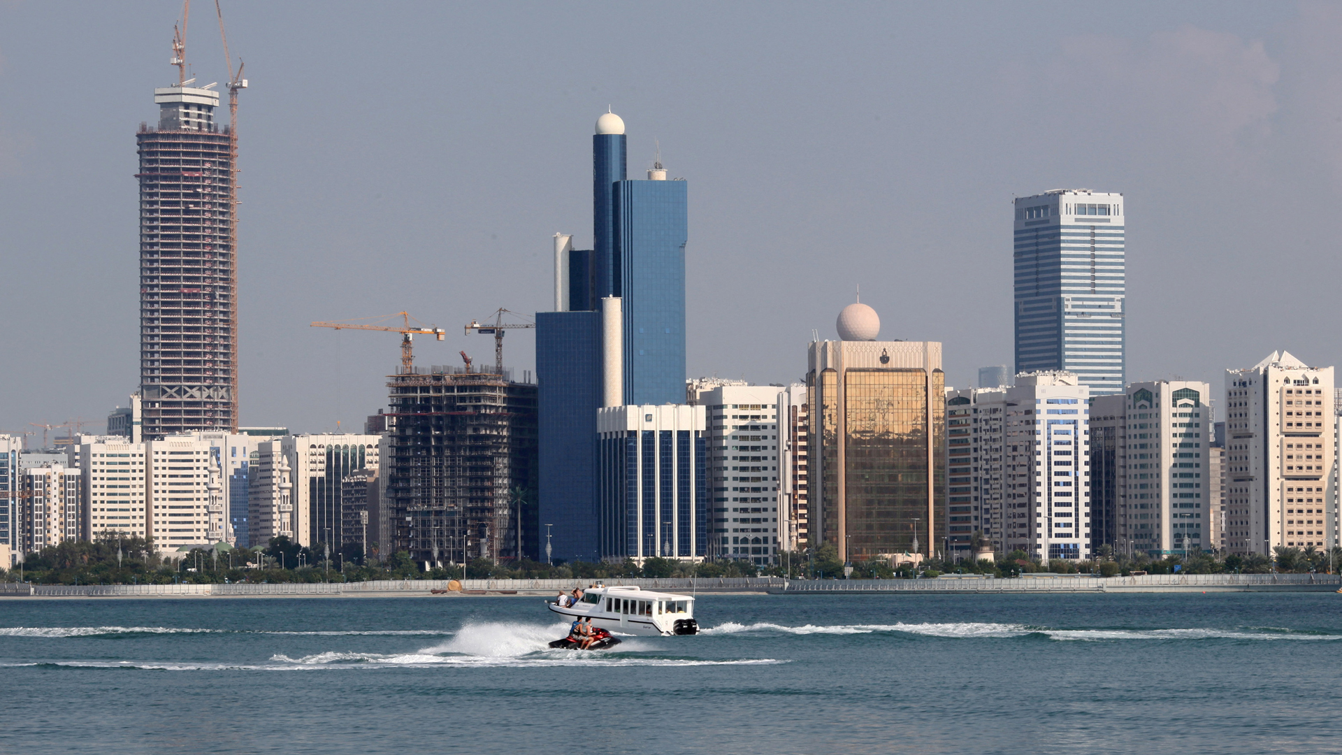 Blick auf die Skyline von Abu Dhabi. | REUTERS