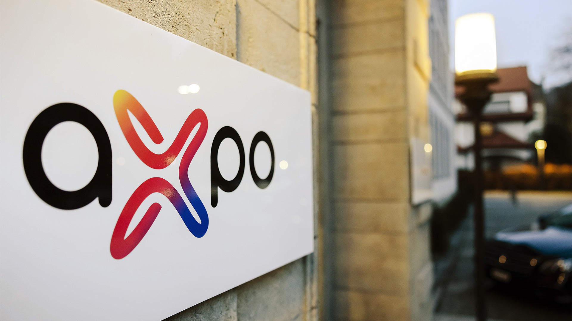 Das Logo des Energiekonzerns Axpo am Hauptsitz in Baden, Schweiz | picture alliance/KEYSTONE