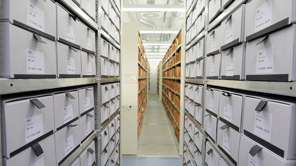 Archivierte Akten in der Stasi-Unterlagenbehörde | dpa