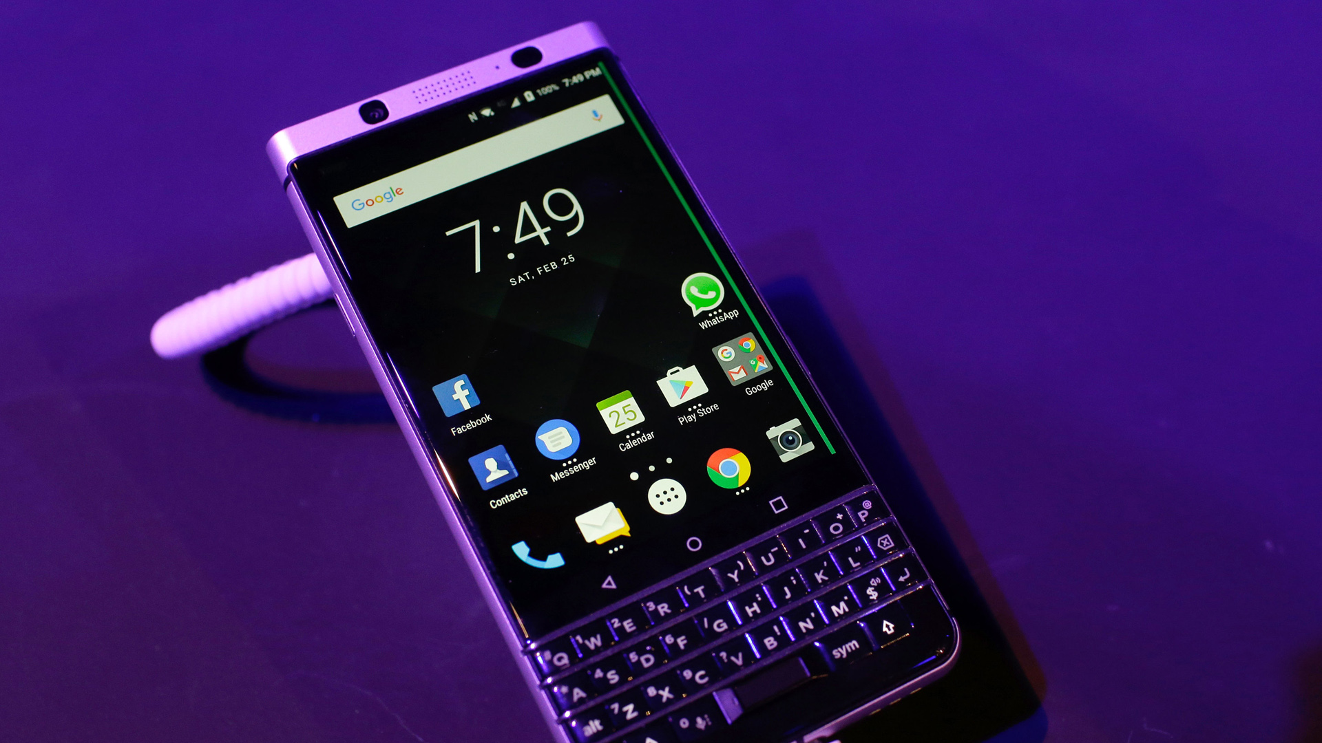 Ein BlackBerry KEYone | dpa