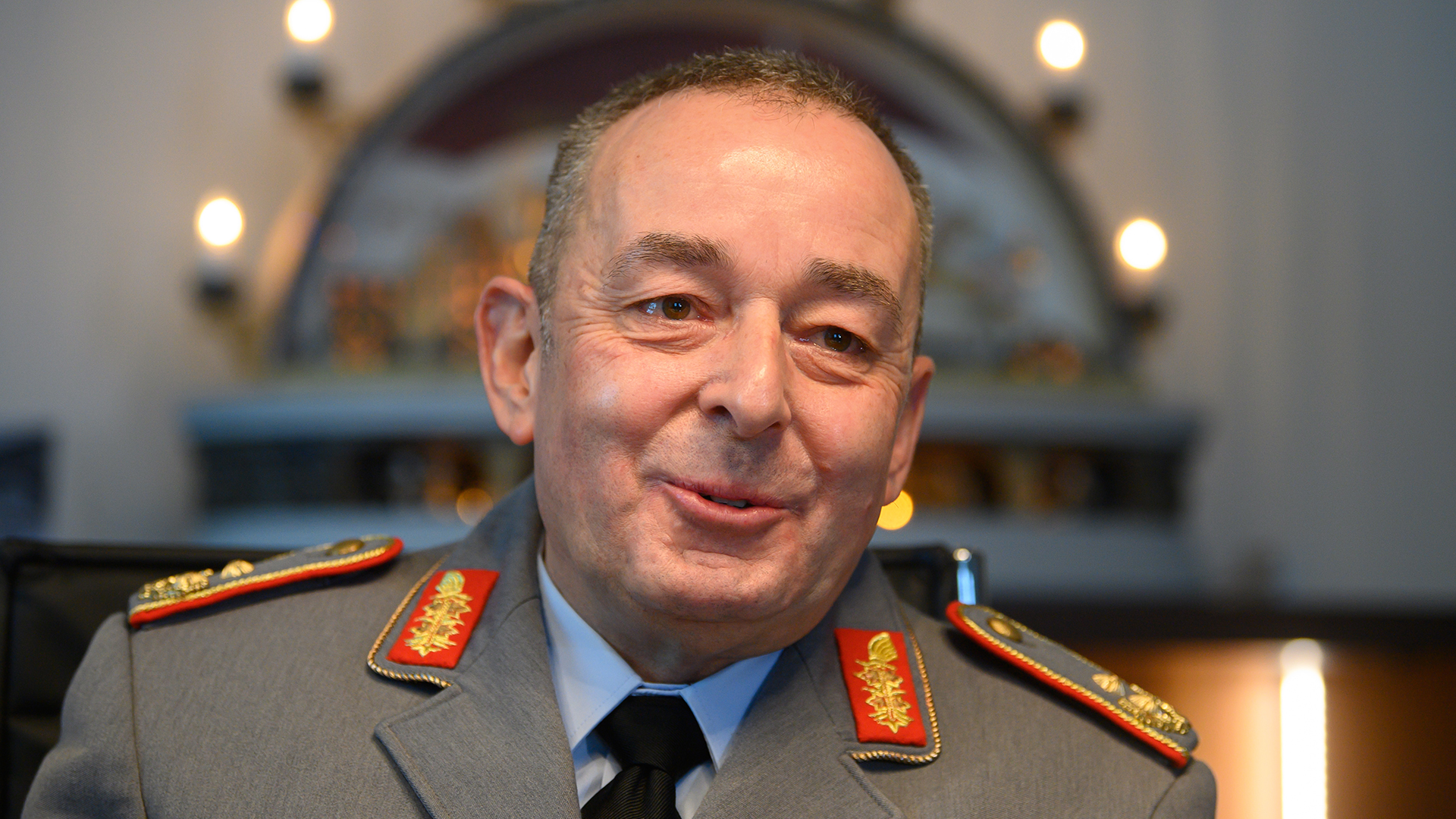 Der Chef des Corona-Krisenstabs Generalmajor Carsten Breuer | dpa