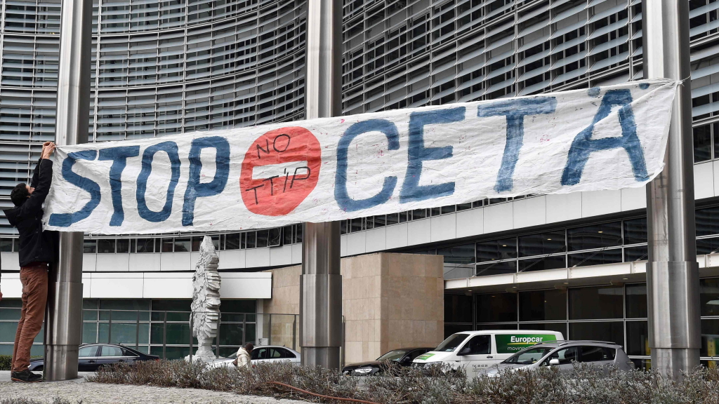 Anti-CETA-Plakat | AFP