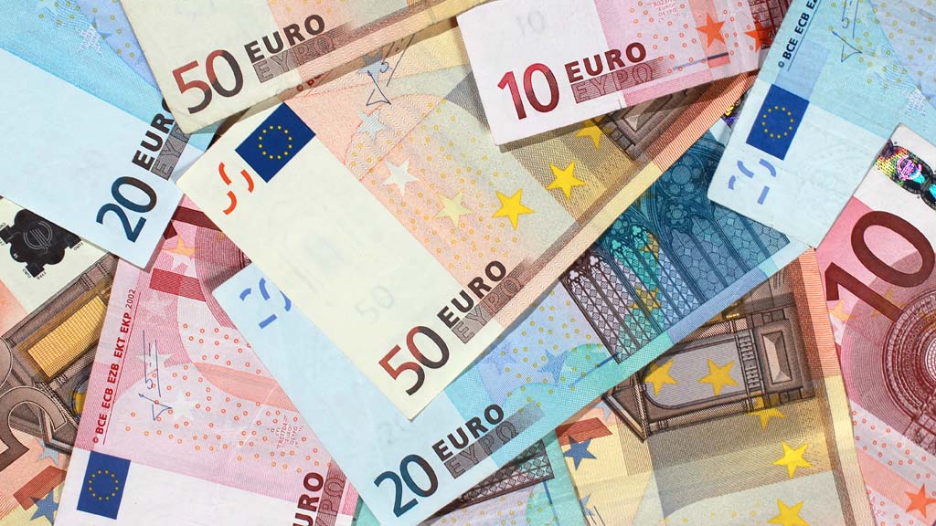 Euro-Banknoten | picture alliance / dpa