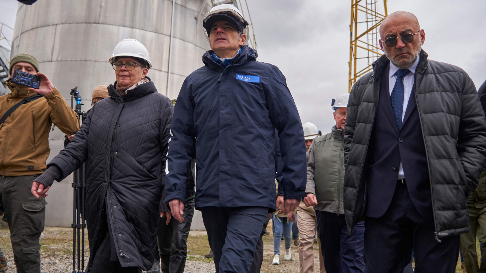 Rafael Grossi während des Besuchs des Atomkraftwerks Saporischschja im Süden der Ukraine. | AFP