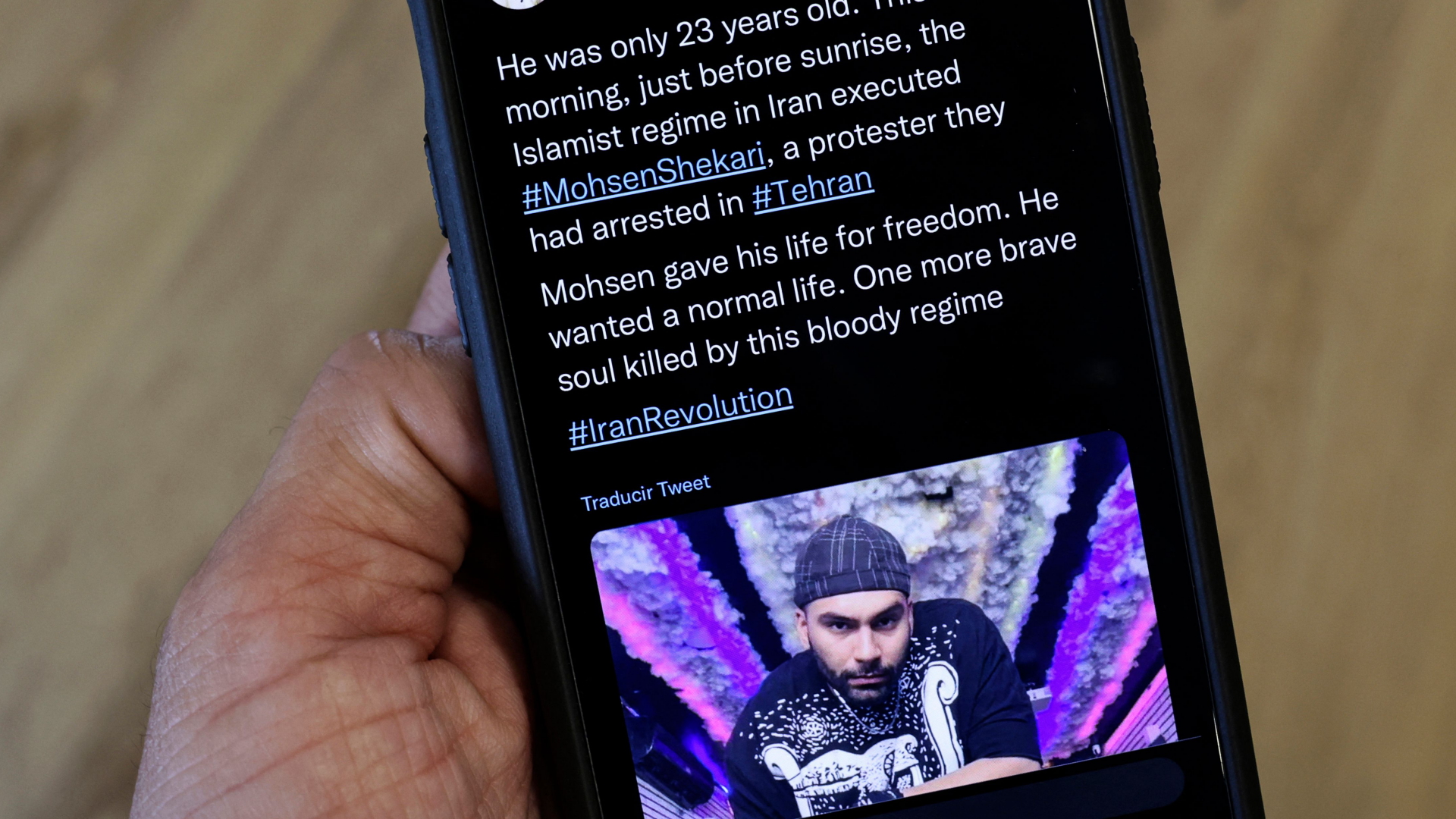 Der hingerichtete iranische Rapper Mohsen Shekari wird in einer Twitter-Nachricht betrauert. | AFP