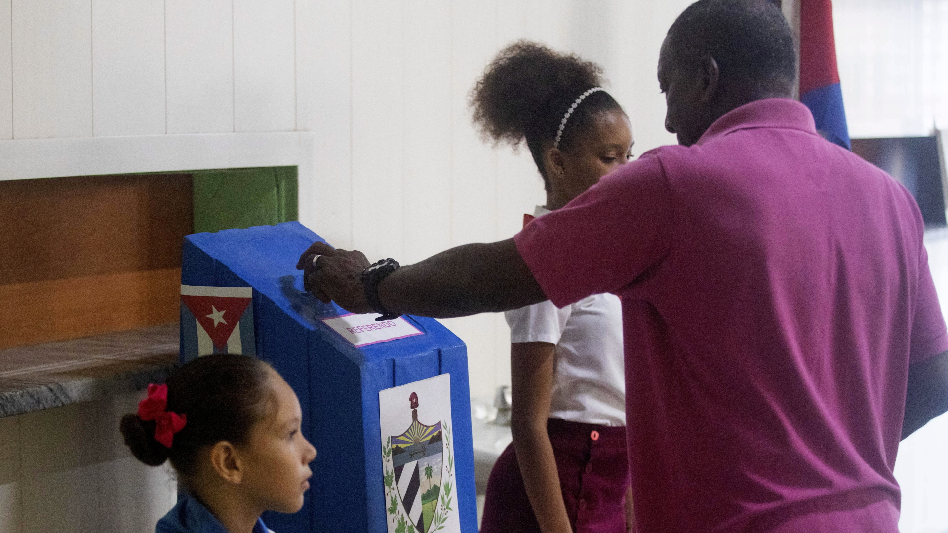 Kubaner stimmen ab. | EPA
