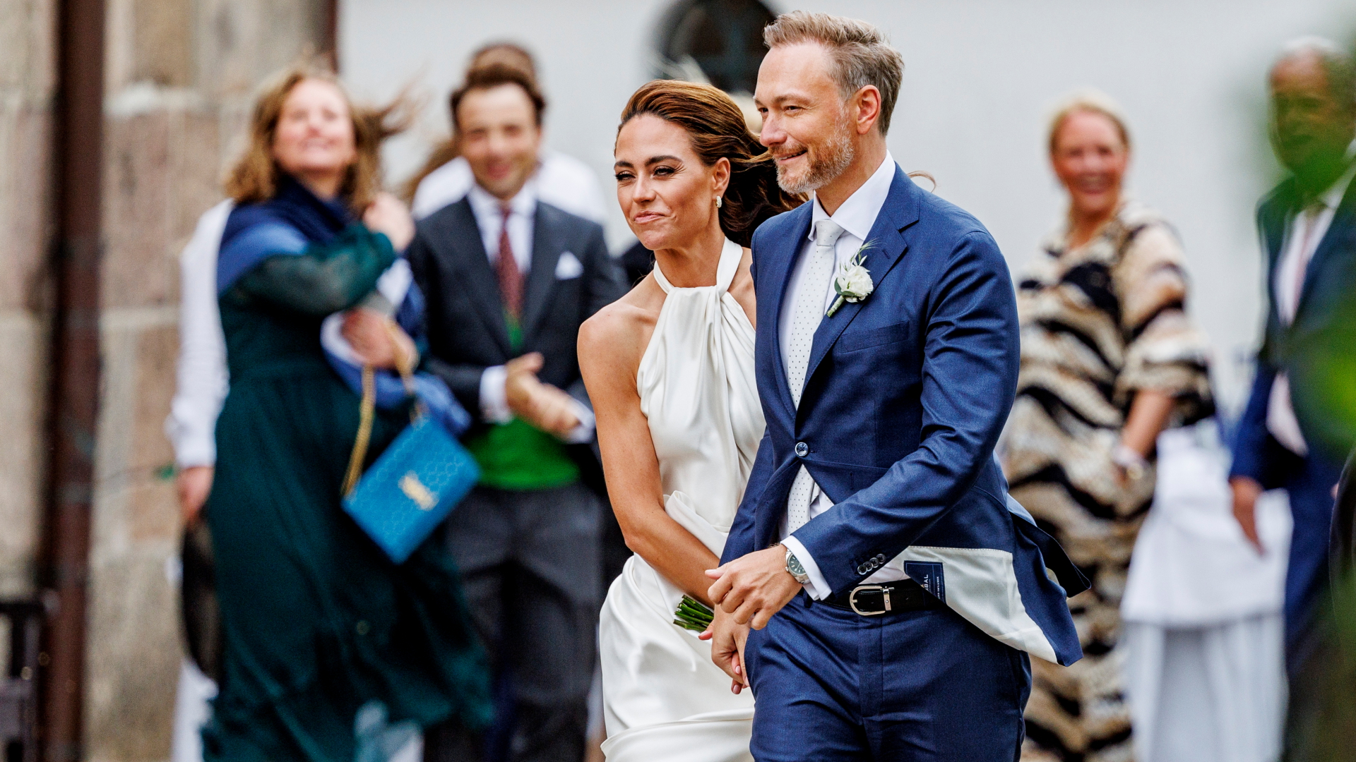 Christian Lindner und Franca Lehfeldt bei ihrer Hochzeit auf Sylt. | dpa