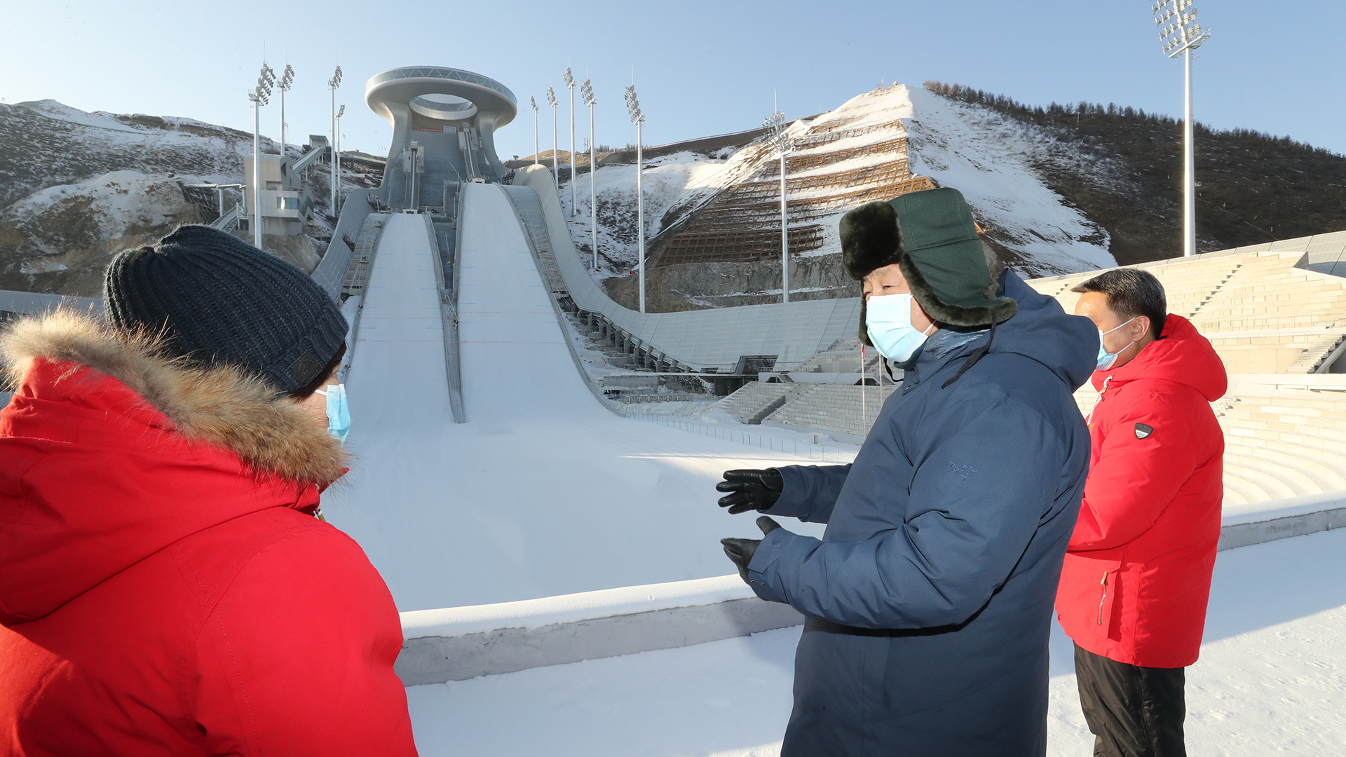 Xi Jinping vor einer Skisprunganlage (Archivbild 19.01.2021) | picture alliance/dpa/XinHua