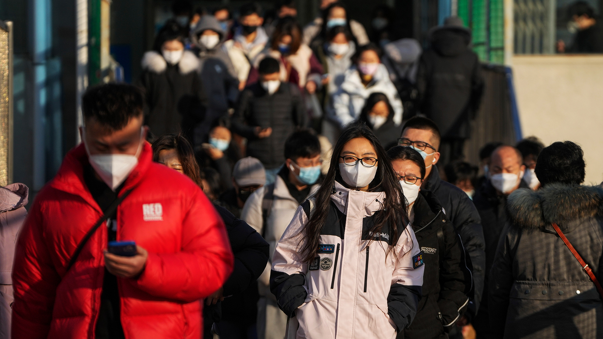 Fußgänger in Peking | picture alliance/dpa/AP