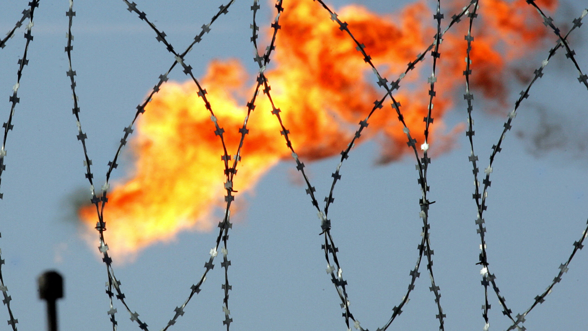 Gasflamme an einem Rosneft-Werk (Archiv) | AFP