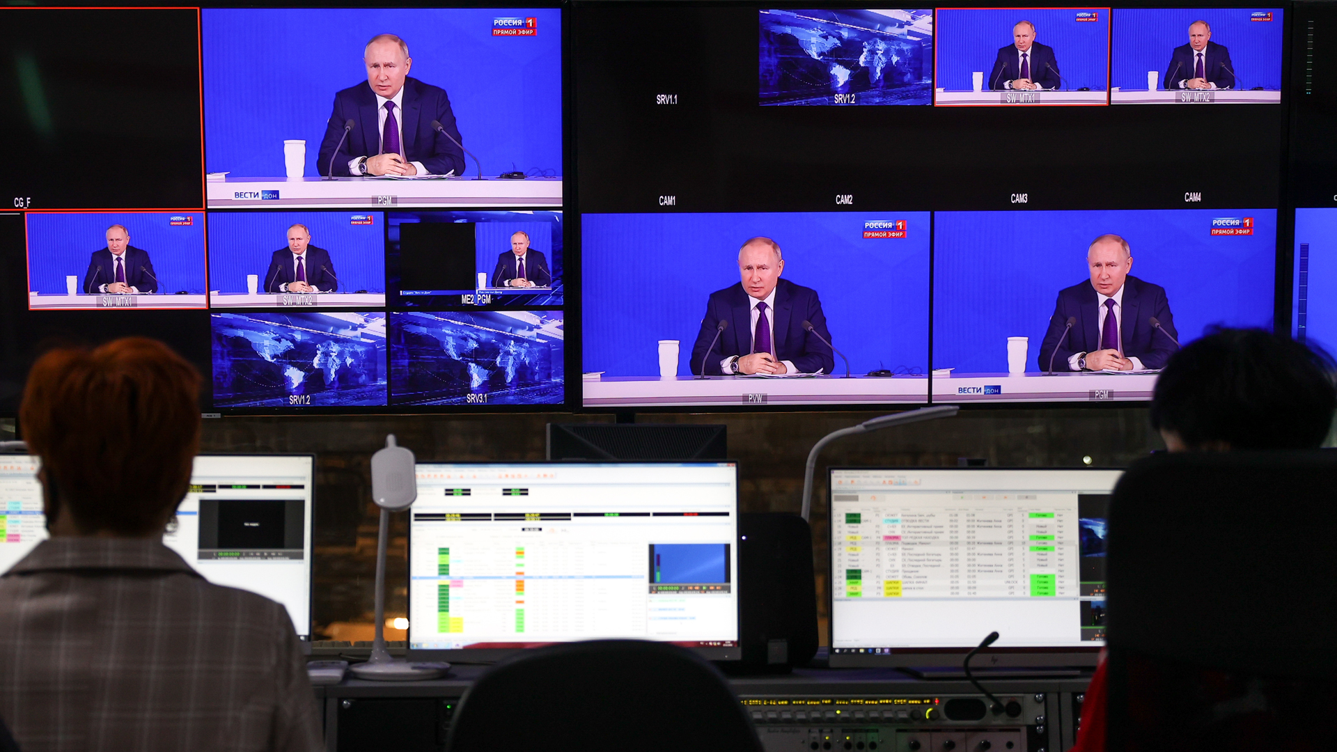 Im Regieraum einer Live-Übertragung von Russlands Präsident Wladimir Putin | picture alliance/dpa/TASS