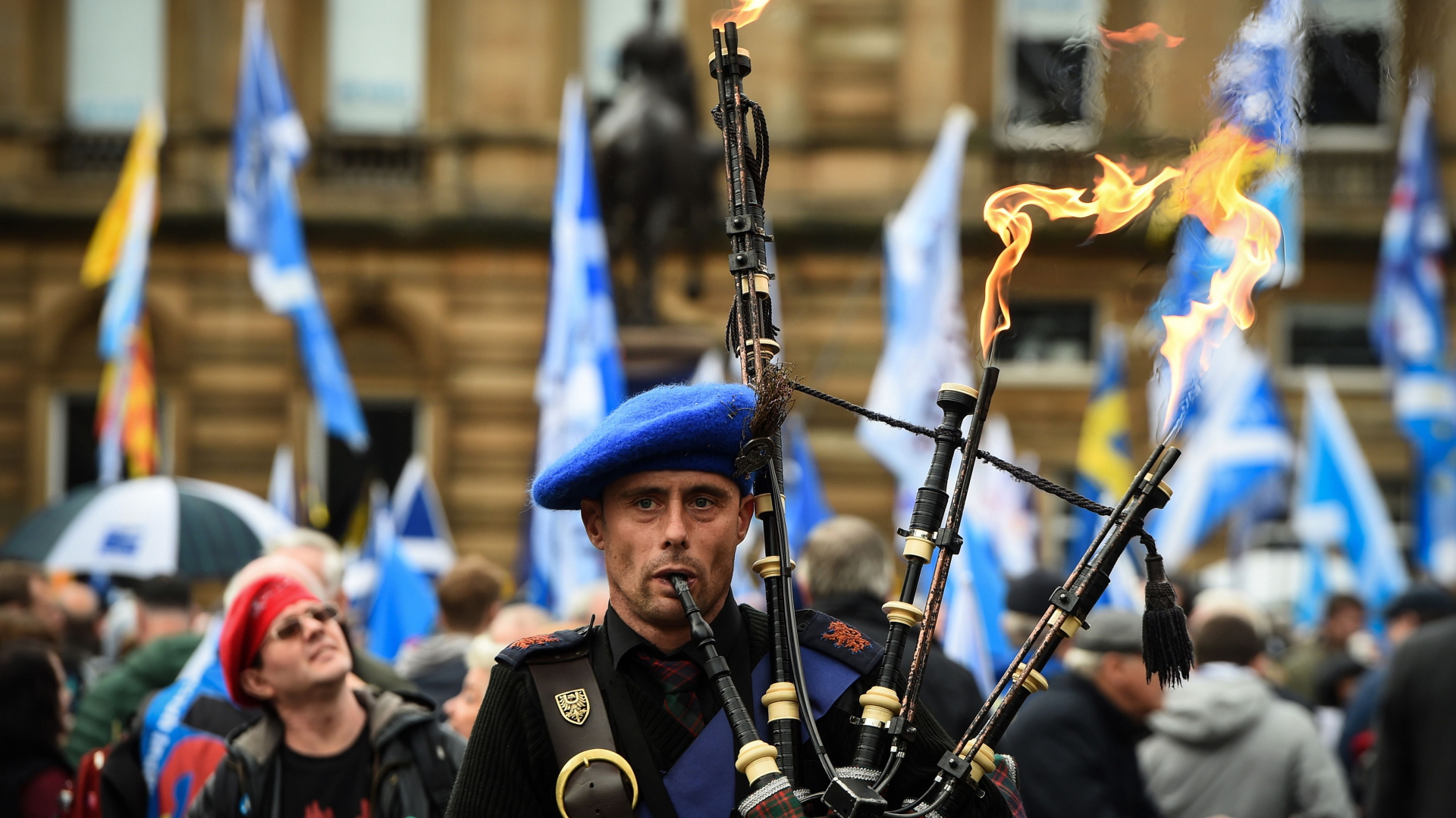 Ein Dudelsack-Spieler bei der Kundgebung in Glasgow | AFP