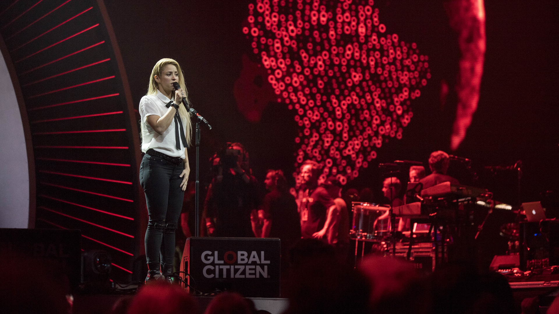 Shakira während Des Global-Citizen-Konzerts zum G20 in Hamburg | picture alliance / SvenSimon