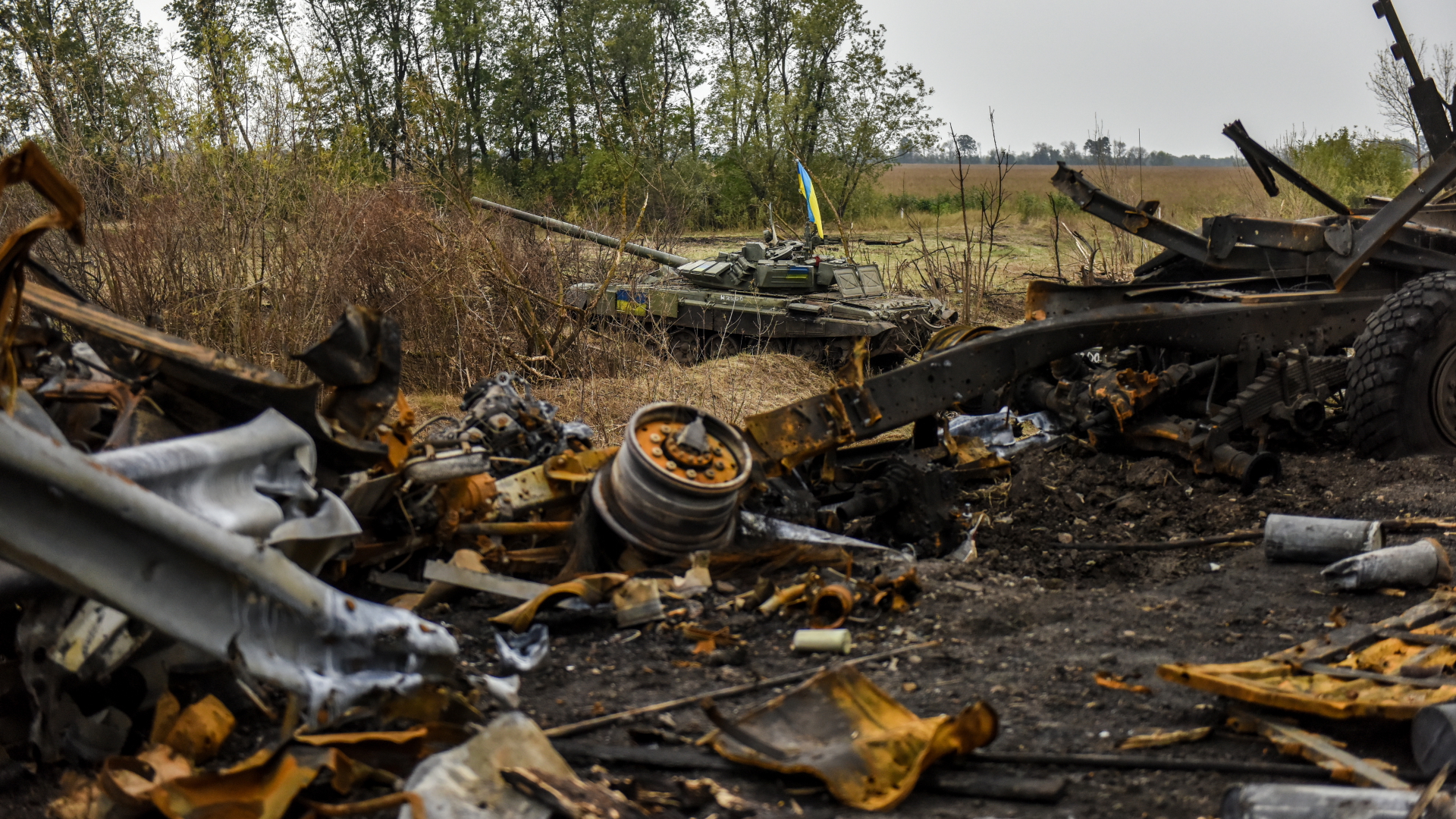 Ein zerstörter ukrainischer Panzer in Charkiw | EPA
