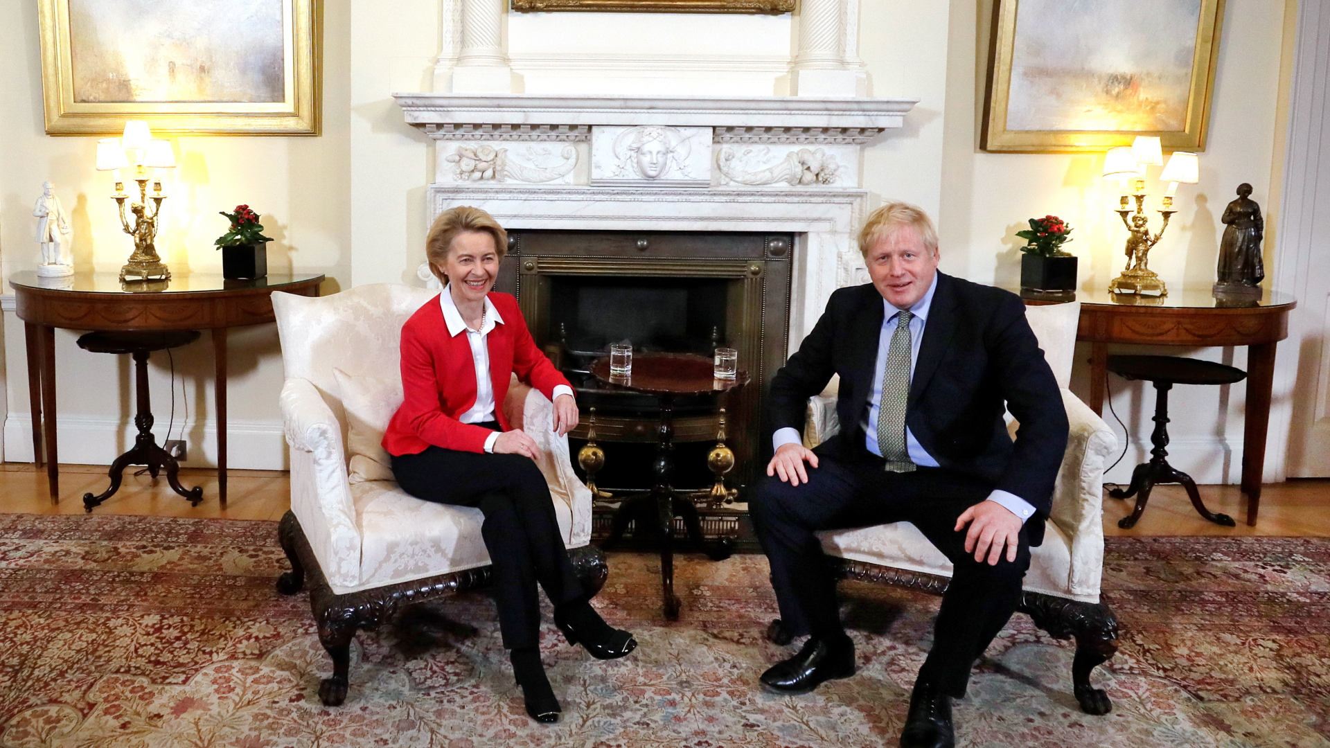 Großbritanniens Premierminister Boris Johnson und Ursula von der Leyen, die Präsidentin der Europäischen Kommission, bei ihrem Treffen in der Downing Street 10. | dpa